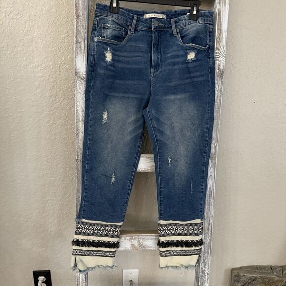 Anthropologie Chelsea & Violet Women’s Cropped Jeans Embroidered Hem  Size 31 - Picture 1 of 7
